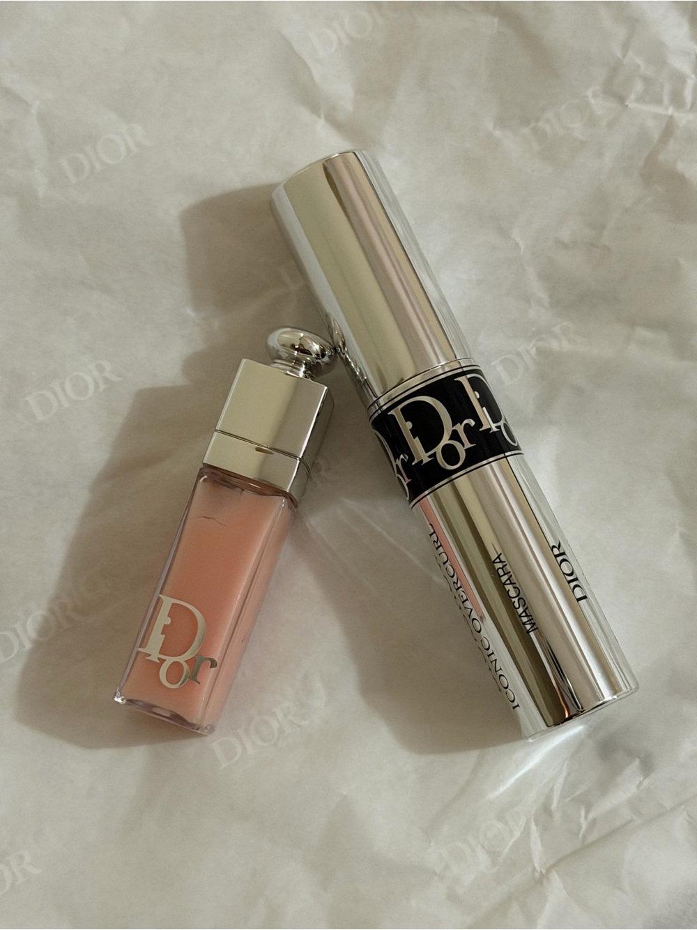 Dior lip addict maximizer plumping gloss and Dior Iconic overcurl mascara (mini)